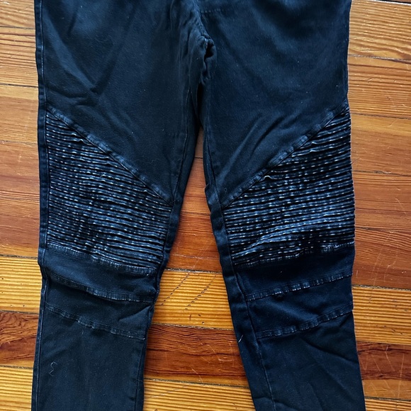 Blackout Moto maternity leggings - Picture 3 of 7